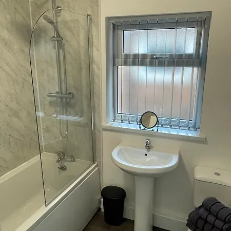 Kings Road Town House Serviced * مدليسبره