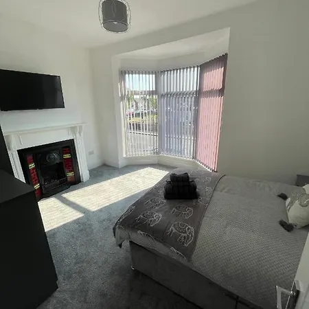 Apartament Kings Road Town House Serviced