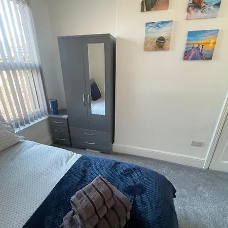 דירה Kings Road Town House Serviced מידלסבורו