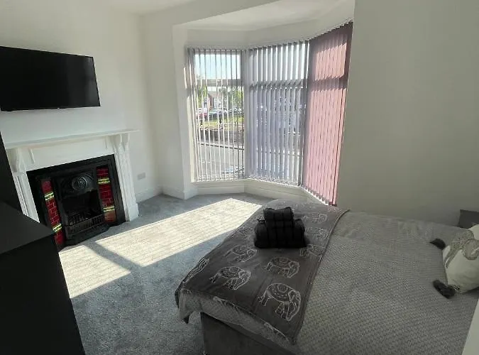 Apartament Kings Road Town House Serviced